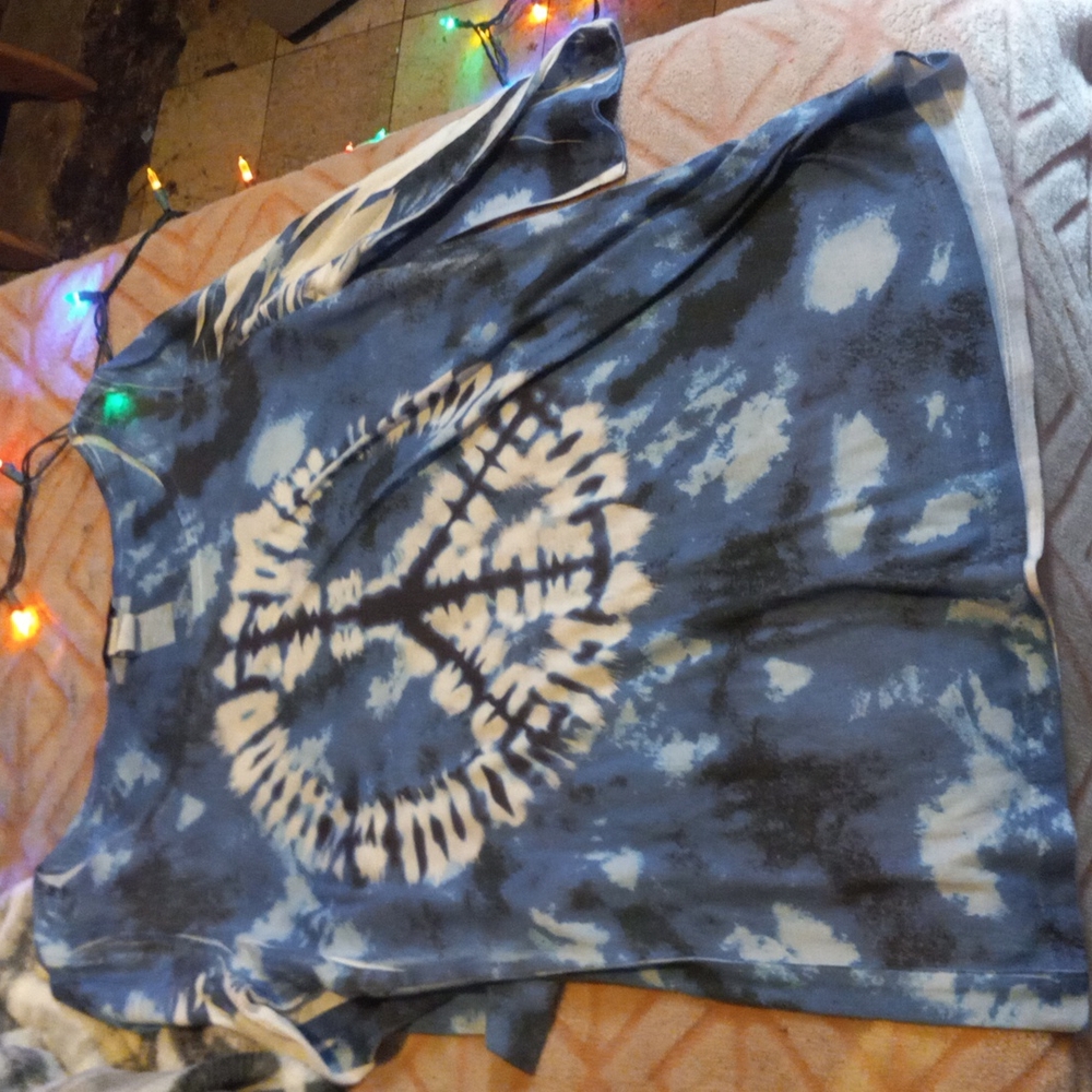 Nice quarter sleeve hippi shirt